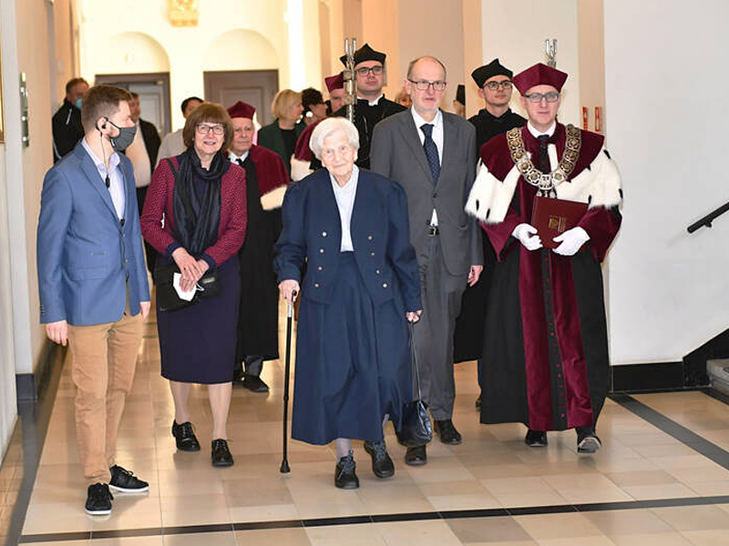 A ceremony to unveil a portrait of Prof. Sucharda, the last pre-war rector of Lviv Polytechnic and one of the organizers of Wrocław University of Science and Technology.